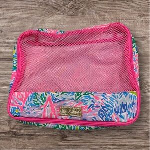 Lilly Pulitzer nylon and mesh packing cube in the "Sea Island" print